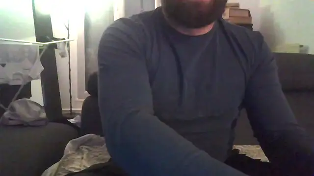 Snapshot of Zer_oki chatting on September 2025 09:32:01 PM Zer oki online show from September 2025 09:32:01 PM