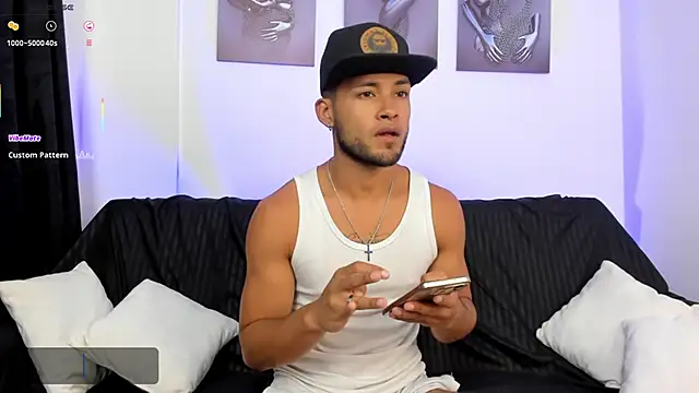 Snapshot of Max_Conor1 chatting on November 2025 10:13:02 PM Max Conor1 online show from November 2025 10:13:02 PM