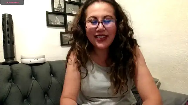 MirandaLatinaLovely online show from June 2026 04:46:02 AM