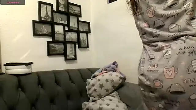 MirandaLatinaLovely online show from June 2026 05:14:01 PM