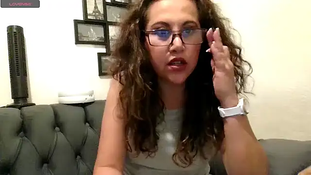 MirandaLatinaLovely online show from June 2026 03:30:02 AM