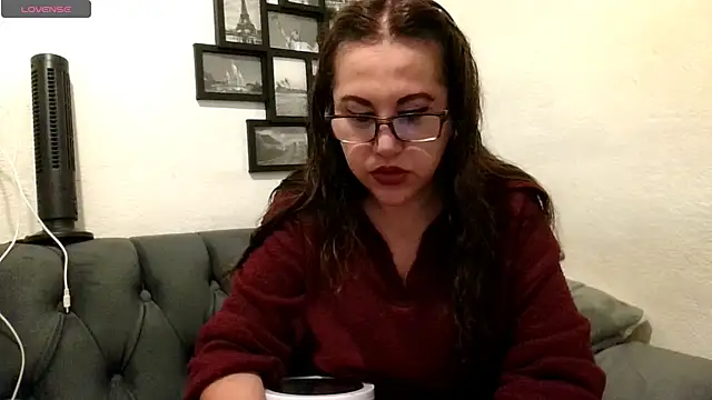 MirandaLatinaLovely online show from June 2026 05:14:02 PM