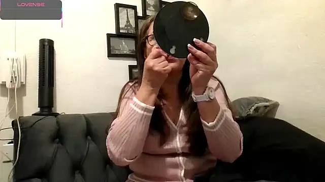 MirandaLatinaLovely online show from February 2026 05:35:01 PM