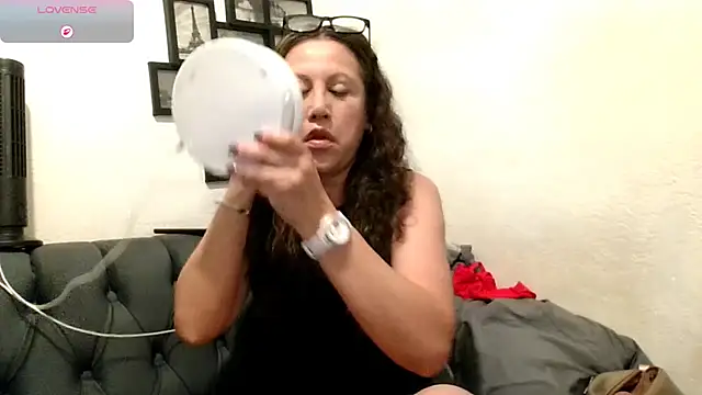 MirandaLatinaLovely online show from April 2026 05:05:01 PM