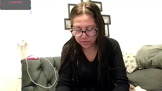 MirandaLatinaLovely online show from January 2026 04:36:01 PM