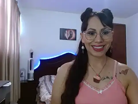 AloLovely  online show from April 2026 10:44:01 PM