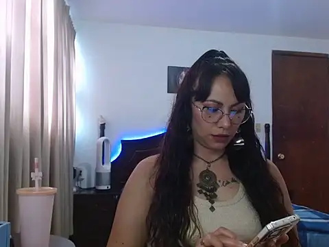 AloLovely  online show from April 2026 07:58:02 PM