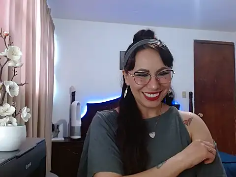 AloLovely  online show from March 2026 07:49:01 PM