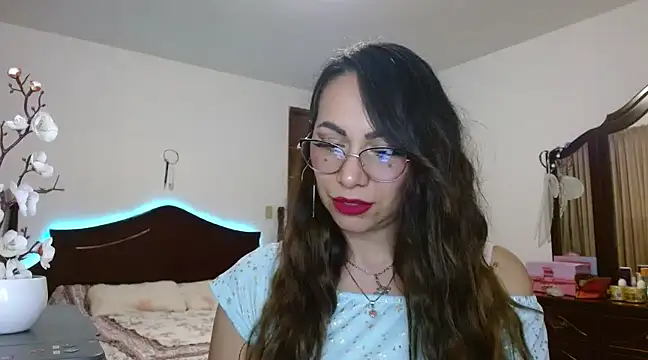 AloLovely  online show from February 2025 02:52:01 AM