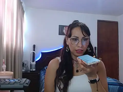 AloLovely  online show from April 2026 08:59:02 PM