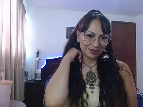 AloLovely  online show from April 2026 07:29:04 PM