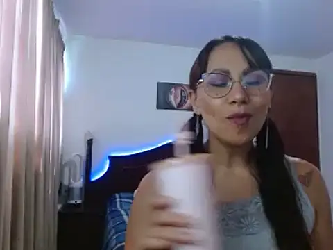 AloLovely  online show from April 2026 07:30:01 PM