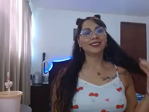 AloLovely  online show from April 2026 08:11:01 PM