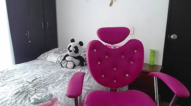 BeautifullPrinsesse online show from March 2025 05:39:02 PM