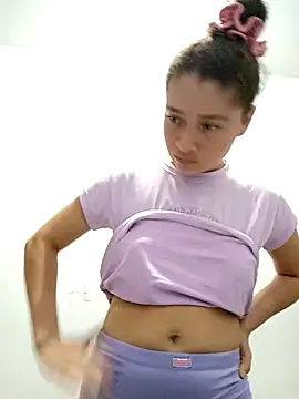 Snapshot of Sophia_Dupontx chatting on November 2025 05:33:02 AM Sophia Dupontx online show from November 2025 05:33:02 AM