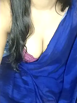 Snapshot of simi_love chatting on February 2025 03:54:01 PM simi love online show from February 2025 03:54:01 PM