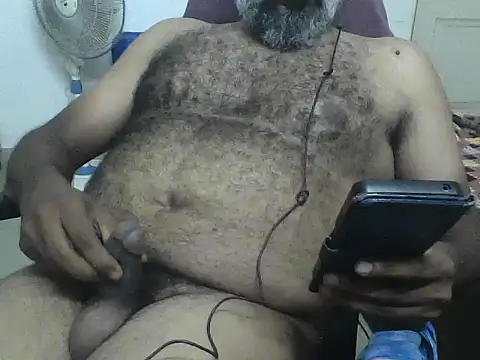 awesomeroc123 online show from March 2026 05:25:04 PM