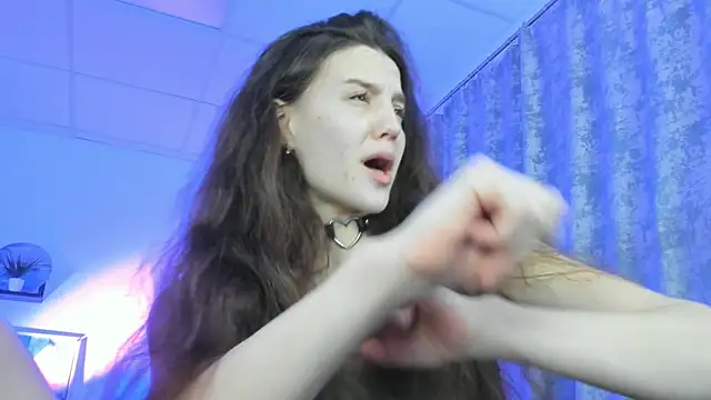 MilaStoyne online show from December 2025 07:22:01 AM