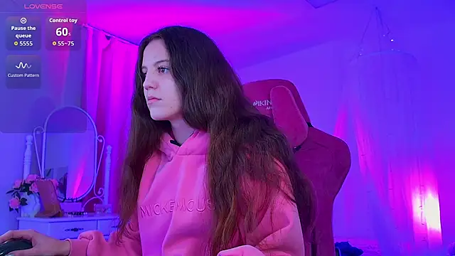 MilaStoyne online show from September 2025 06:19:01 AM