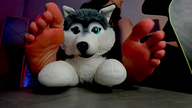 MilaStoyne online show from November 2025 07:18:01 AM