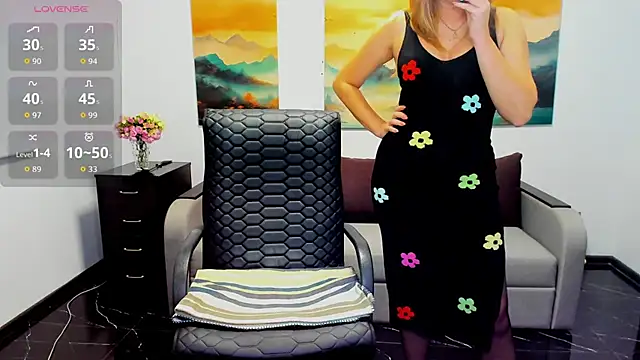 Mira Whites online show from December 2025 01:10:02 PM