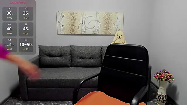 Mira Whites online show from October 2025 11:45:02 AM