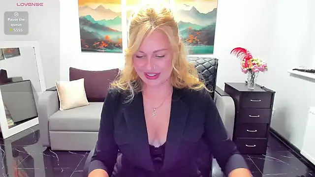 Snapshot of Mira_Whites chatting on July 2026 12:04:01 PM Mira Whites online show from July 2026 12:04:01 PM
