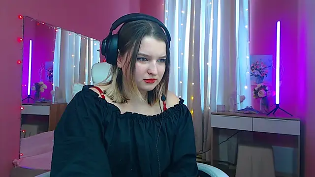 Jenny Smit online show from March 2025 10:33:02 AM