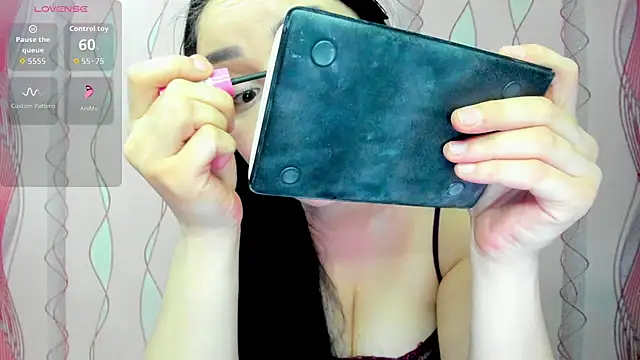 Snapshot of AddieAdams chatting on February 2026 06:35:01 AM AddieAdams online show from February 2026 06:35:01 AM