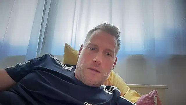 Snapshot of Christian87xxx chatting on September 2025 12:22:01 PM Christian87xxx online show from September 2025 12:22:01 PM