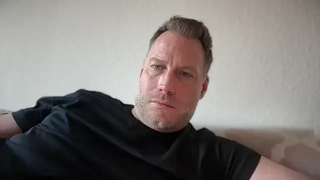 Christian87xxx online show from March 2026 04:29:02 PM