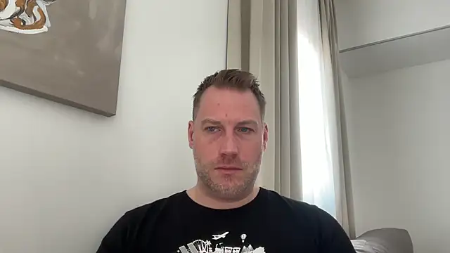 Christian87xxx online show from February 2026 12:38:01 PM