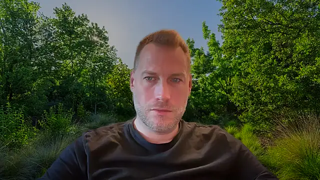 Snapshot of Christian87xxx chatting on September 2025 06:04:02 AM Christian87xxx online show from September 2025 06:04:02 AM