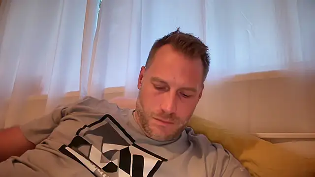 Snapshot of Christian87xxx chatting on September 2025 05:05:01 PM Christian87xxx online show from September 2025 05:05:01 PM