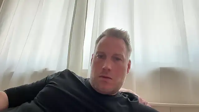 Christian87xxx online show from March 2026 03:49:02 PM