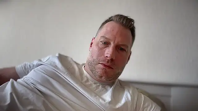 Christian87xxx online show from April 2026 06:20:01 AM