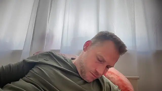 Snapshot of Christian87xxx chatting on October 2025 01:34:01 PM Christian87xxx online show from October 2025 01:34:01 PM