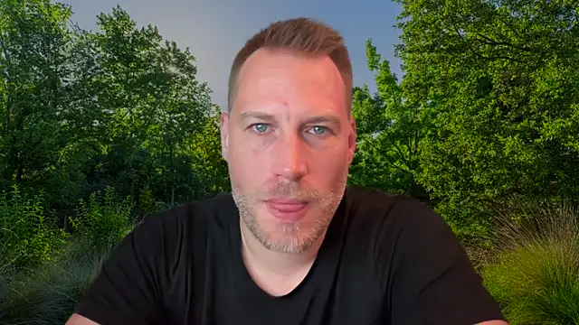 Snapshot of Christian87xxx chatting on September 2025 06:57:01 AM Christian87xxx online show from September 2025 06:57:01 AM