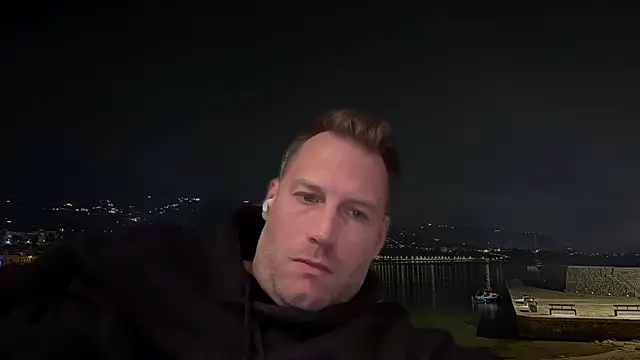 Snapshot of Christian87xxx chatting on February 2025 06:24:01 PM Christian87xxx online show from February 2025 06:24:01 PM