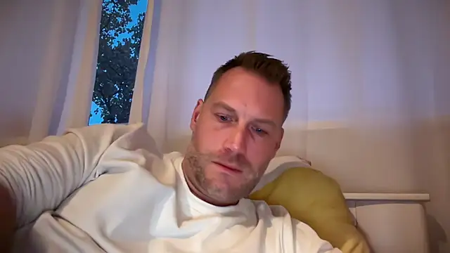 Snapshot of Christian87xxx chatting on October 2025 04:52:01 PM Christian87xxx online show from October 2025 04:52:01 PM