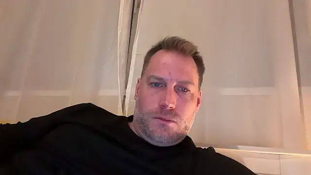 Christian87xxx online show from February 2026 11:35:01 PM