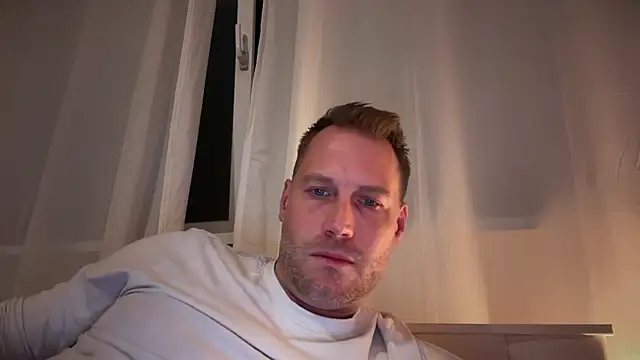 Snapshot of Christian87xxx chatting on September 2025 05:42:01 PM Christian87xxx online show from September 2025 05:42:01 PM