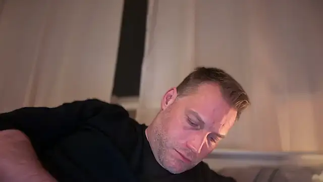 Christian87xxx online show from March 2026 07:14:02 PM