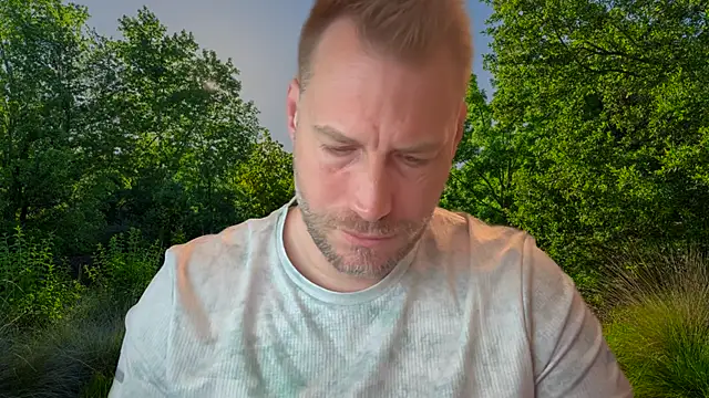 Snapshot of Christian87xxx chatting on September 2025 07:25:01 AM Christian87xxx online show from September 2025 07:25:01 AM