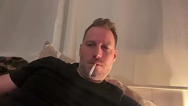 Snapshot of Christian87xxx chatting on November 2025 04:55:01 PM Christian87xxx online show from November 2025 04:55:01 PM