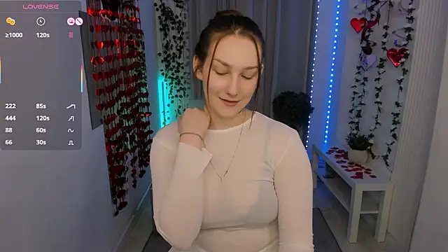 Snapshot of MaryWaddell chatting on February 2026 09:39:02 PM MaryWaddell online show from February 2026 09:39:02 PM