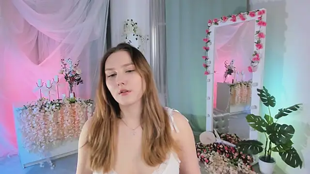 Snapshot of MaryWaddell chatting on February 2025 11:20:01 AM MaryWaddell online show from February 2025 11:20:01 AM