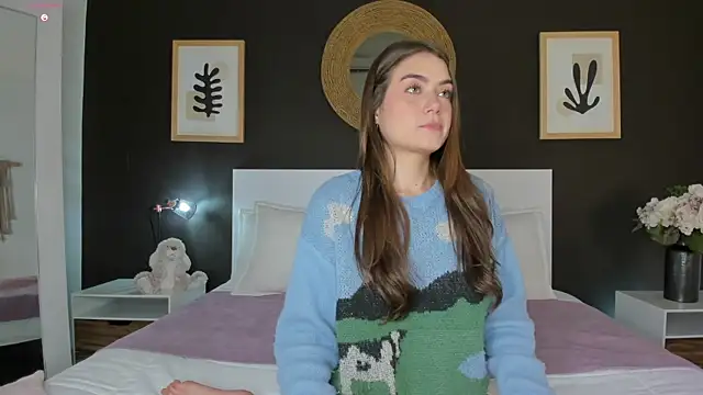 AlannaRussell  online show from February 2026 08:04:01 PM