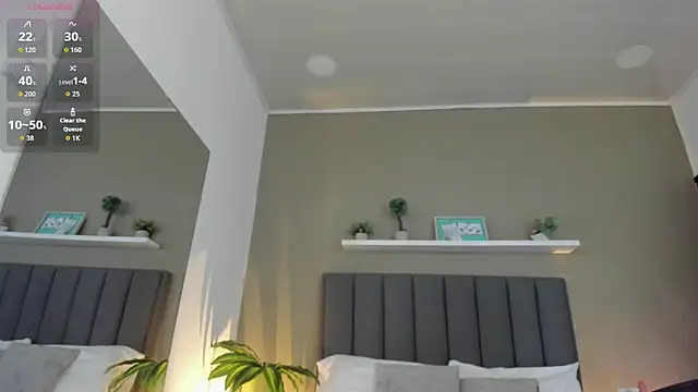 alessia leroy online show from April 2026 07:53:02 PM