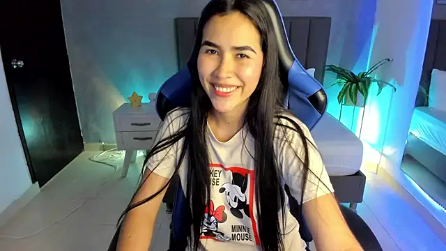alessia leroy online show from March 2025 10:51:01 PM